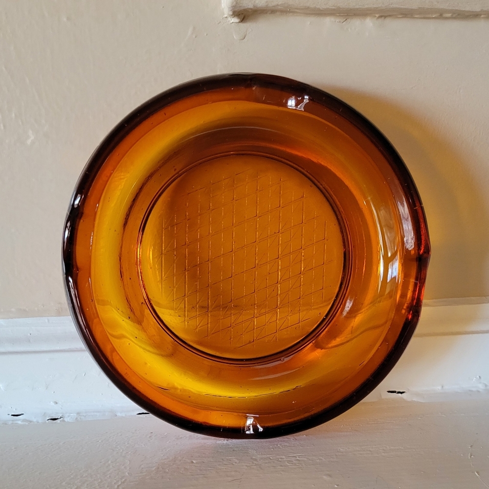 Vintage Amber Glass Cigar Ashtray Art Deco Design Diamond Waffle Pattern